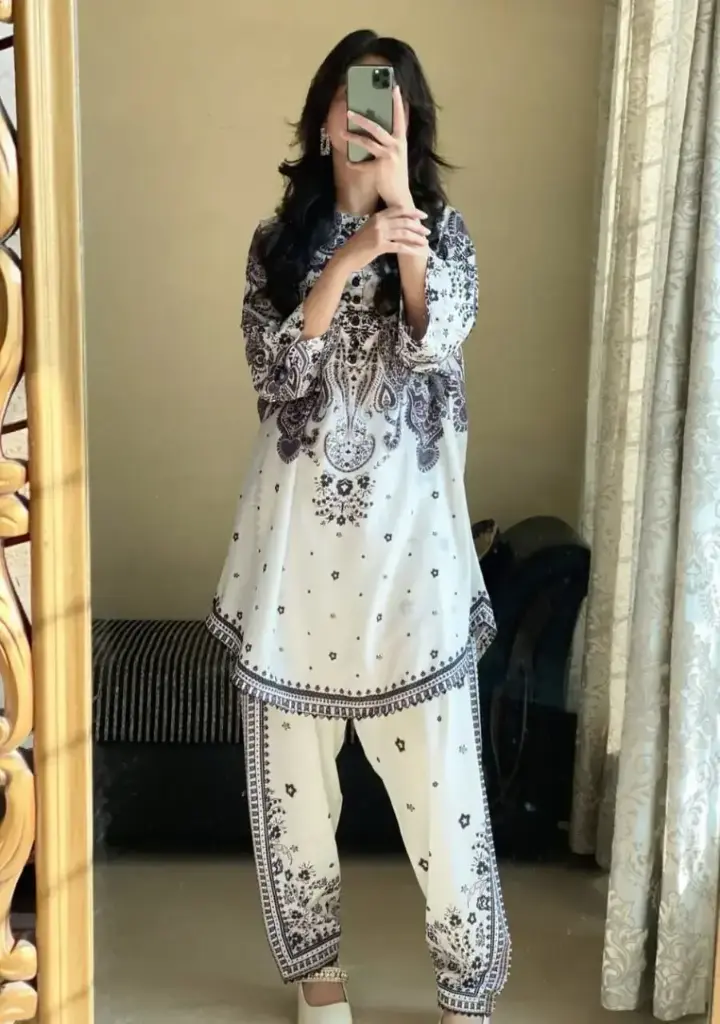 1746281247_L_3 (1).webp